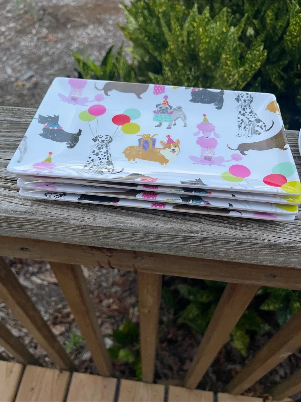 Cynthia Rowley Party Dogs Melamine set